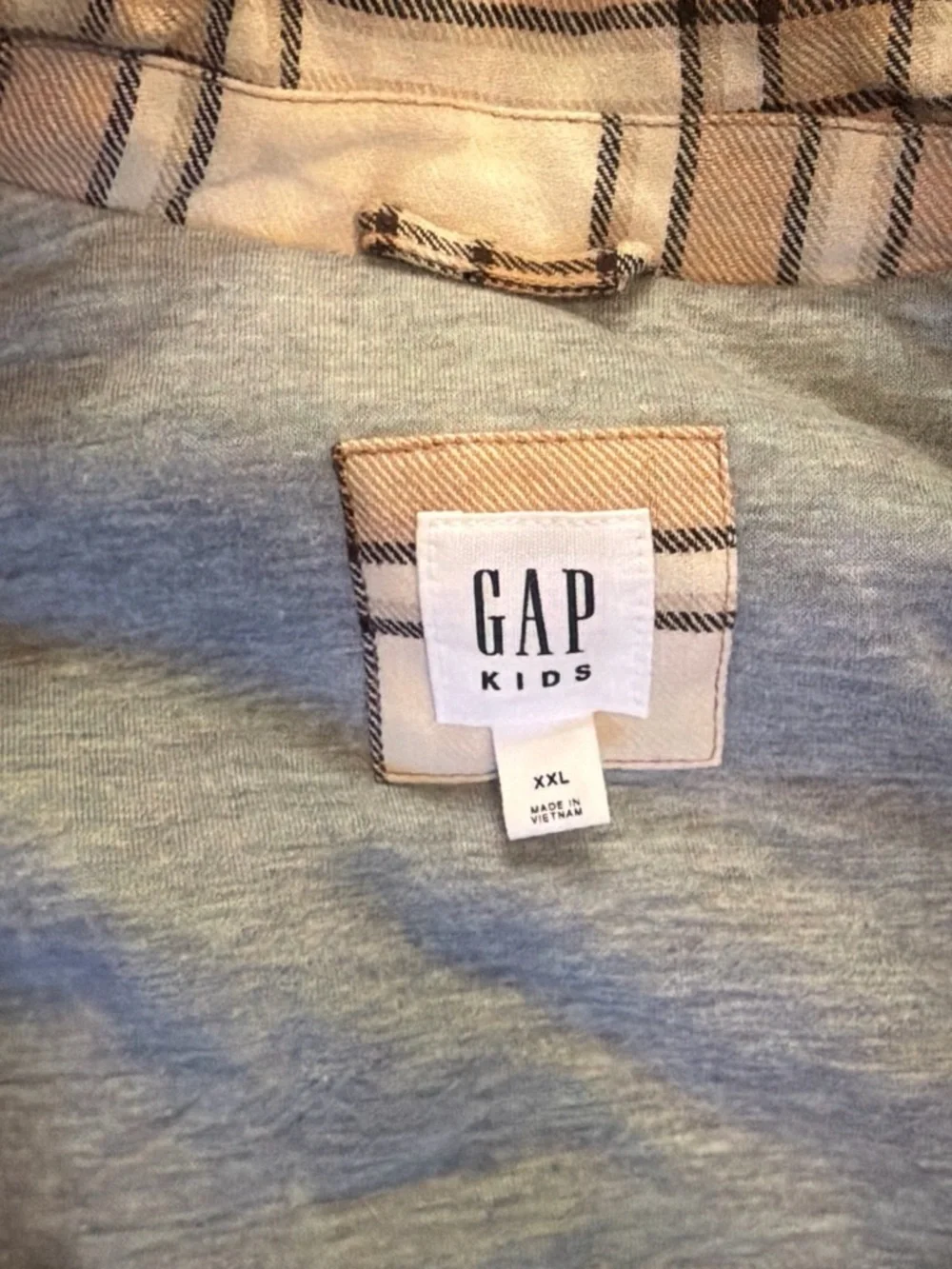 GAP Plaid Button-Up Shacket in Cream and Tan boys xxl